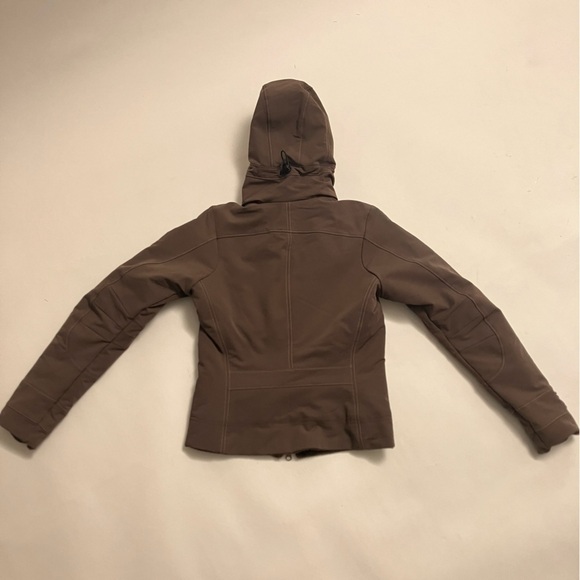 MOUNTAIN HARDWEAR polyester filled shell style puffer jacket - Picture 9 of 10